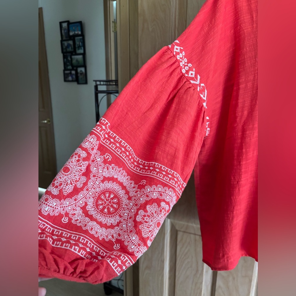 Easel 100% Cotton linen gauze embroidered top NEW boho peasant Coral 2X Plus - Picture 2 of 3
